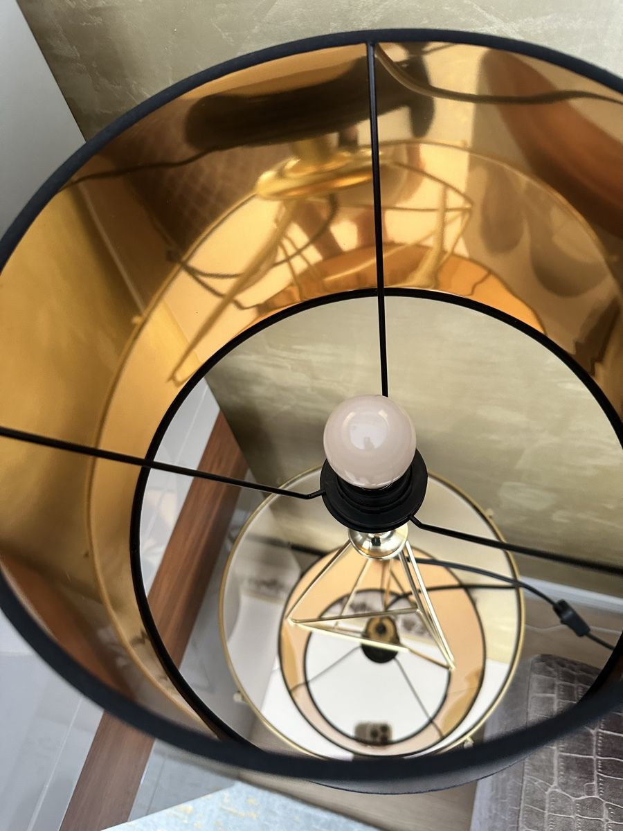 Comodini: Beistelltisch und Lampe – Usato da Sevelen venduto da Stopglobal. 3
