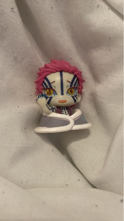 REOZIGN Akaza Anime Figur - 17 Cm Kniende Actionfigur Handgefertigt