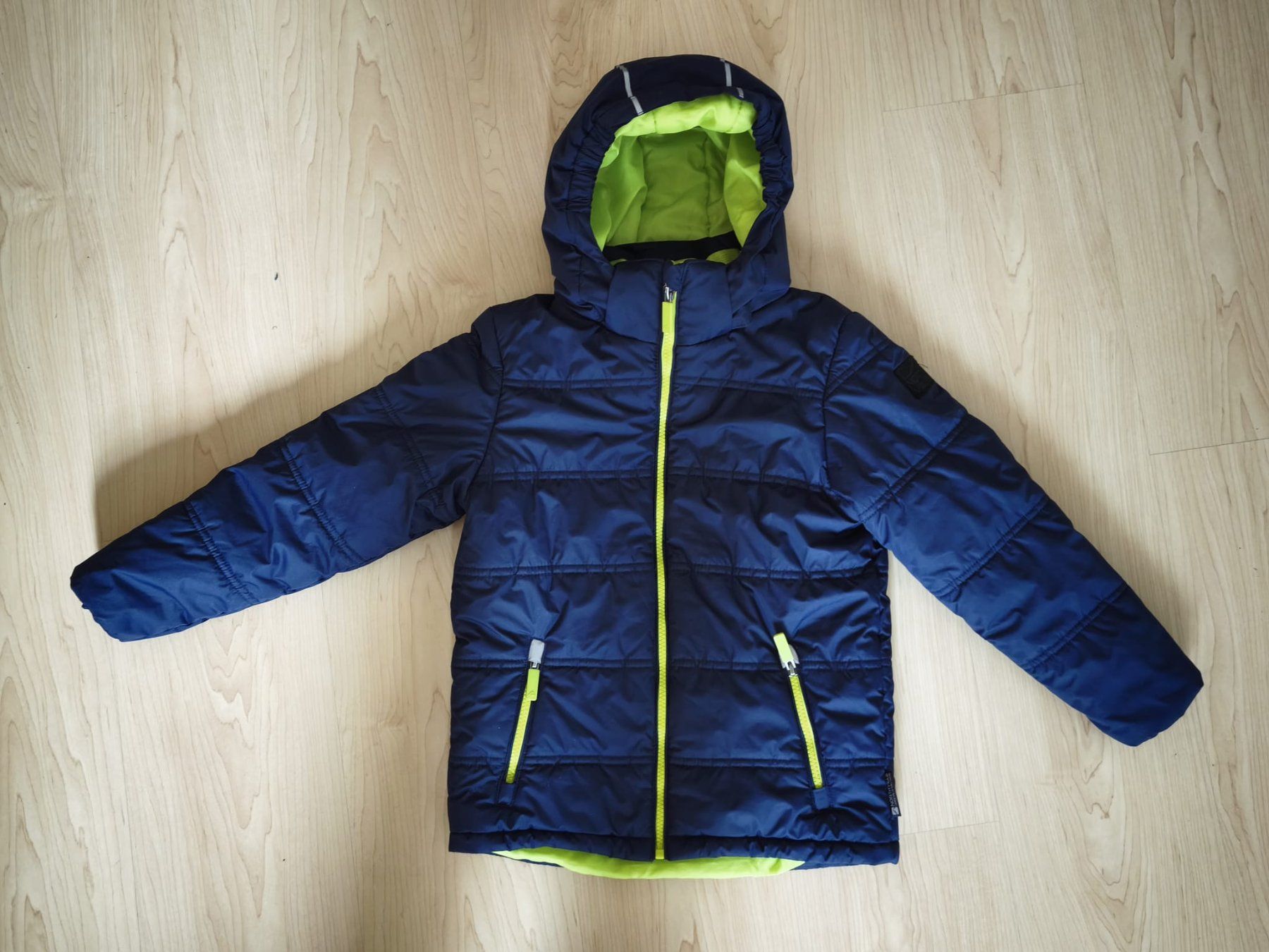 C&A Giacche & Cappotti: Jungen Winterjacke C&A blau Gr 128 – Nuovo (secondo la descrizione) da Münchenstein venduto da sterni_0813