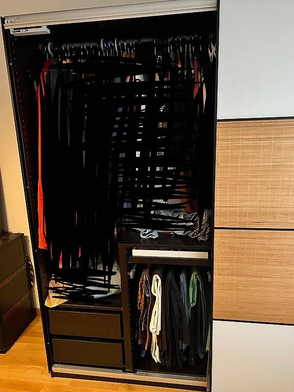 Ikea Armadi: PAX Ikea Schrank mit Schiebetüren – Usato da Zürich venduto da Miiau101 2
