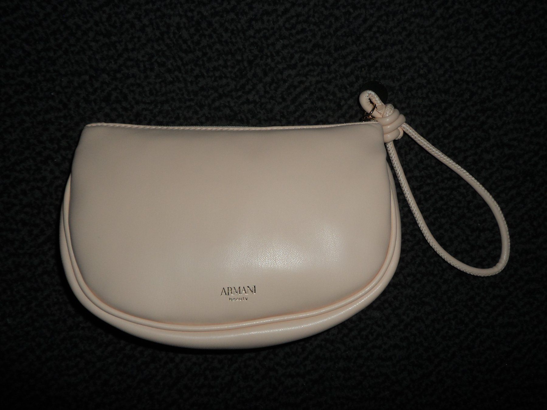 Custodie per cosmetici: ***** ARMANI Kosmetiktasche ***** – Nuovo (secondo la descrizione) da Therwil venduto da Hcd1919