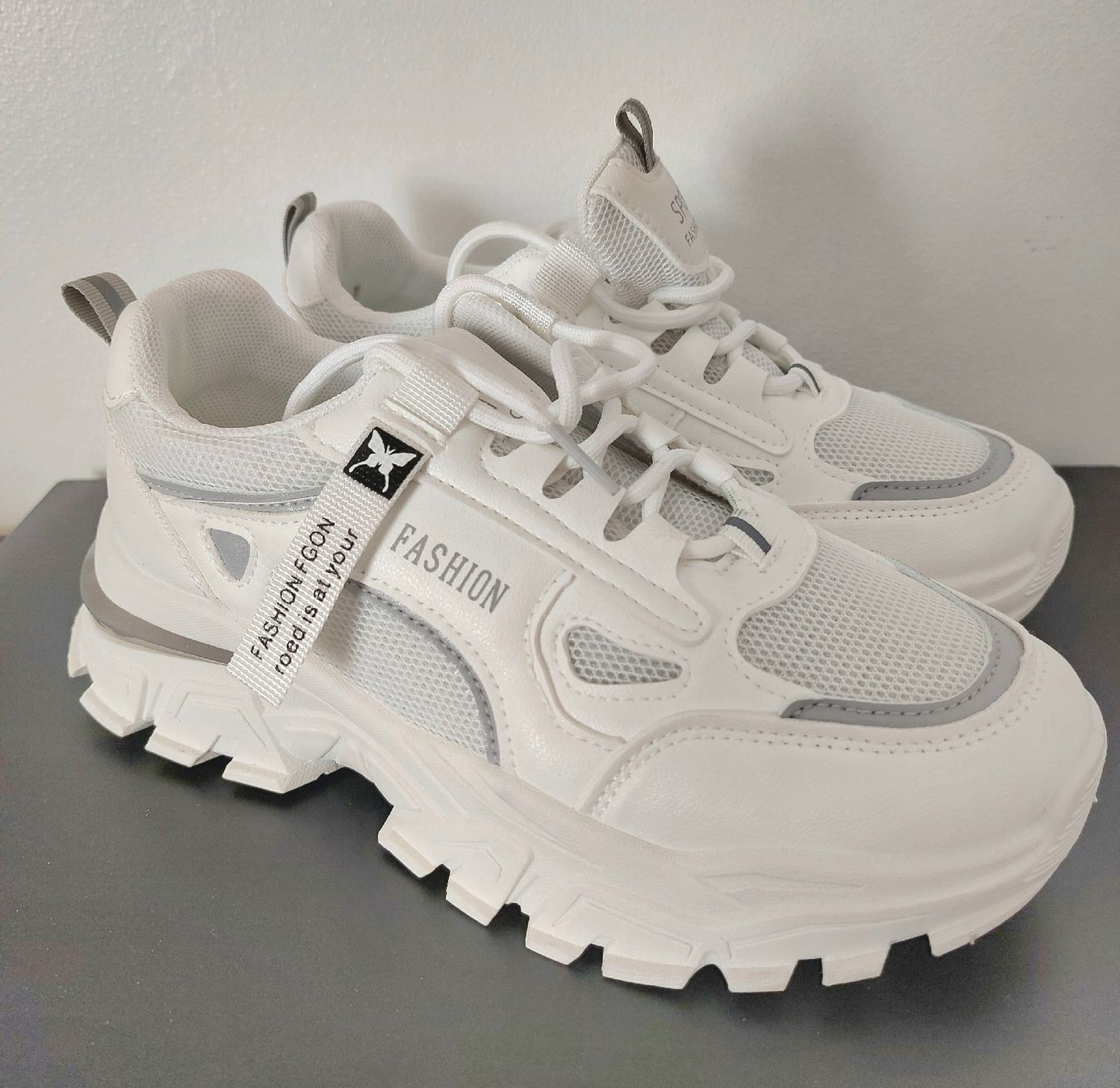 Scarpe da uomo: Neue Trend Sneaker Gr.37 (38) – Nuovo (secondo la descrizione) da Balsthal venduto da Trendline55 4