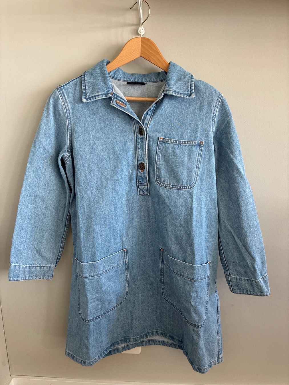 Apc Vestiti: Jeanskleid A.P.C. hellblau Baumwolle Grösse 38 – Usato da Winterthur venduto da vel_6txj