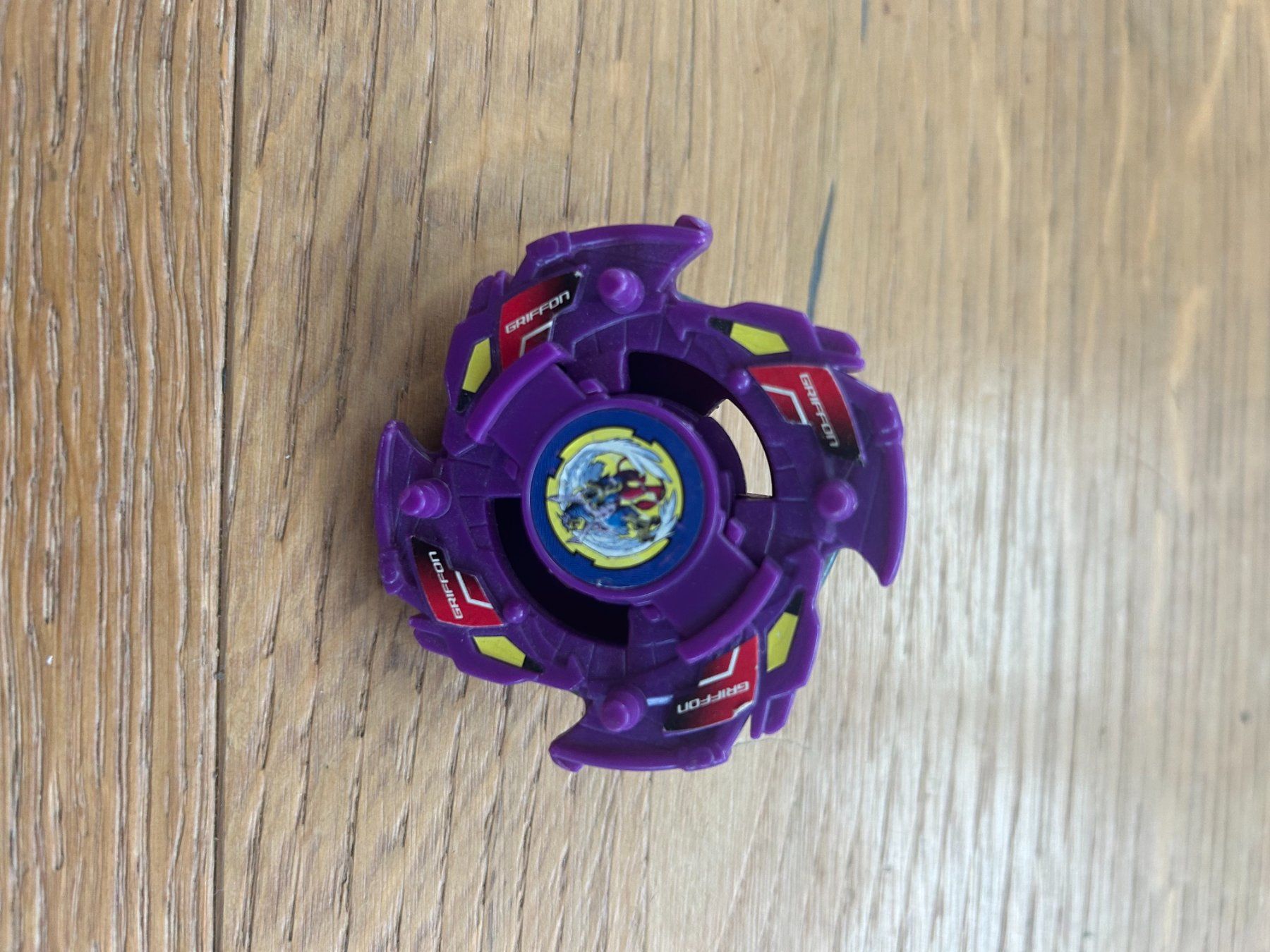 Spielzeuge: Beyblade- Set mit 4x Beyblades – Gebraucht aus Grub AR von DukeStatham 5