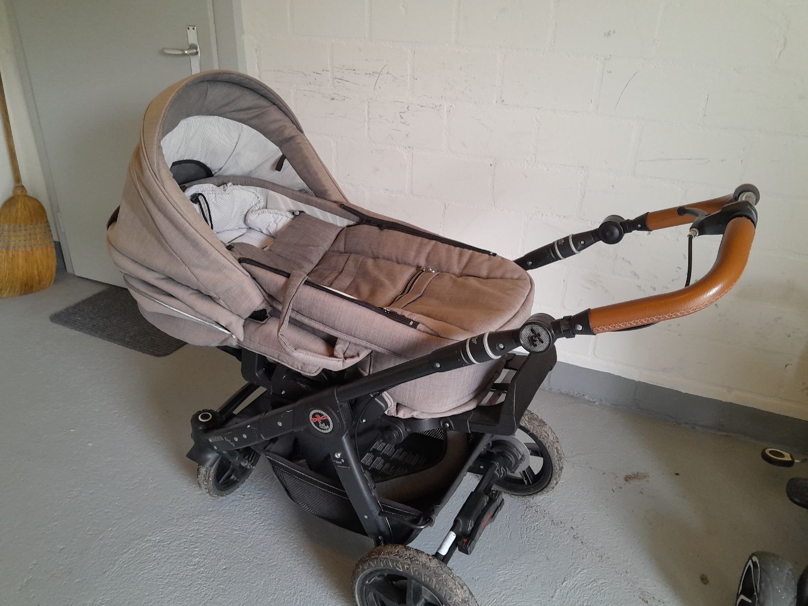 Hartan Kinderwagen: Kinderwagen Hartan Racer – Gebraucht aus Walde AG von tra_7vrt 1