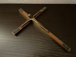 Vintage Bronze-Kruzifix mit Mosaik (Erbstück)