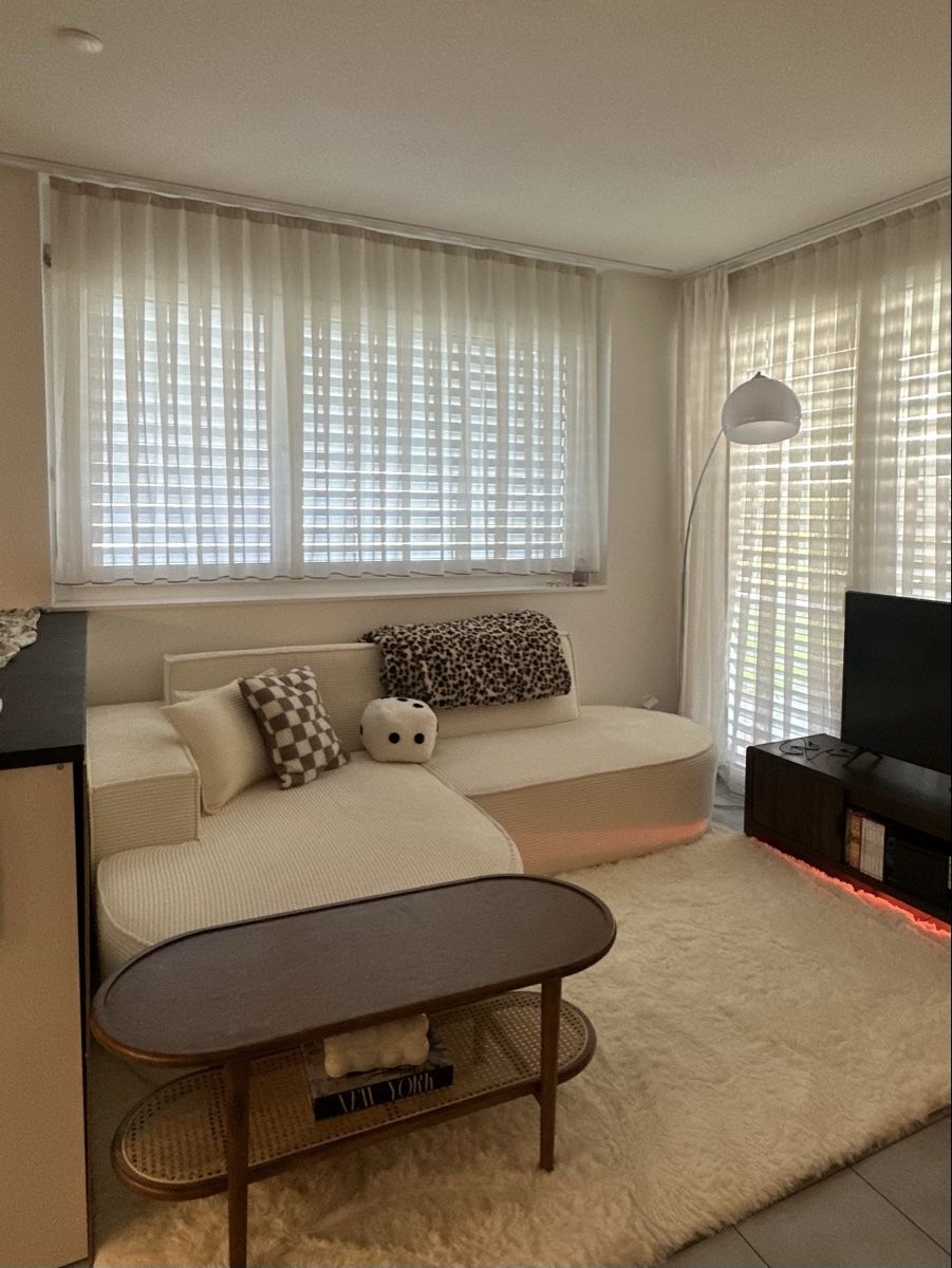 Sofas: ründliches Cord Sofa – D'occasion à Unterkulm par Elmedina.f 1