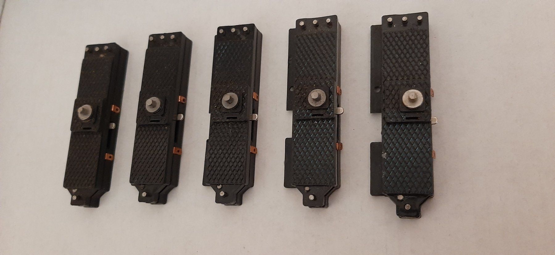 Modellini di ferrovie: 13 x Weichenantrieb H0 von Pilz, gebraucht – Usato da Wiesendangen venduto da pau_56xn 7