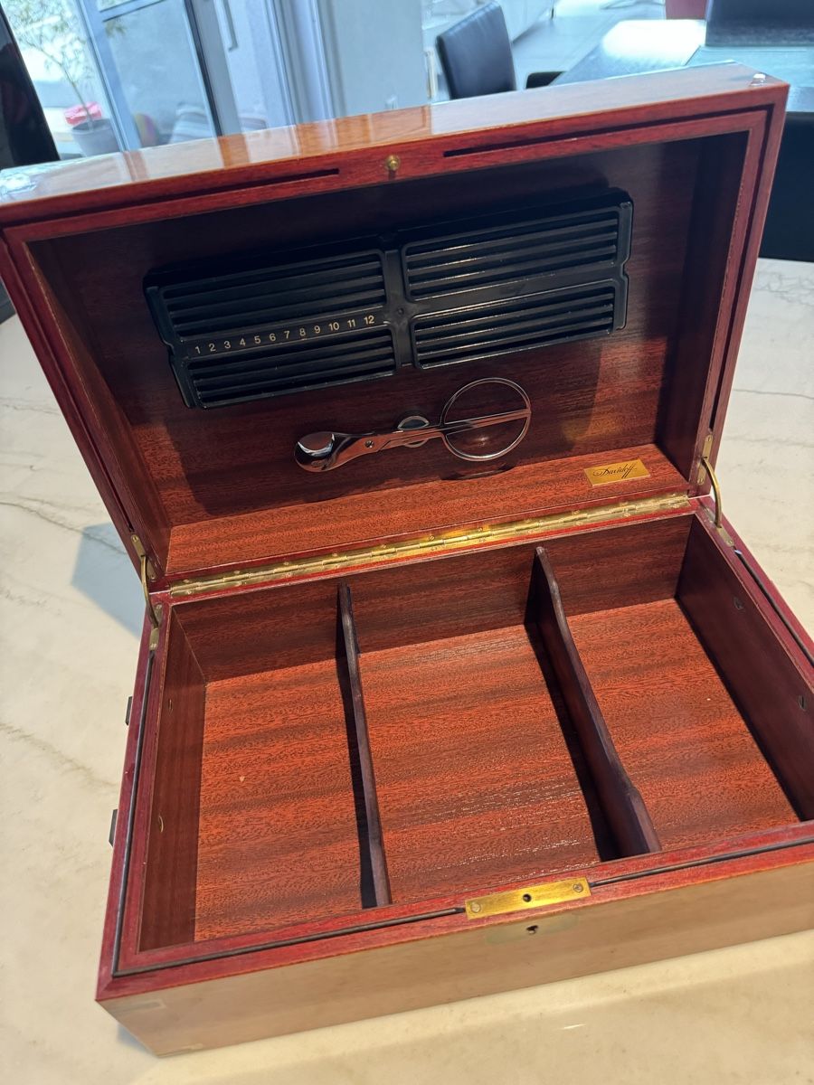 Davidoff Humidore: Humidor Davidoff Marine mit orig. Schere – Gebraucht aus Safenwil von Corahund 3
