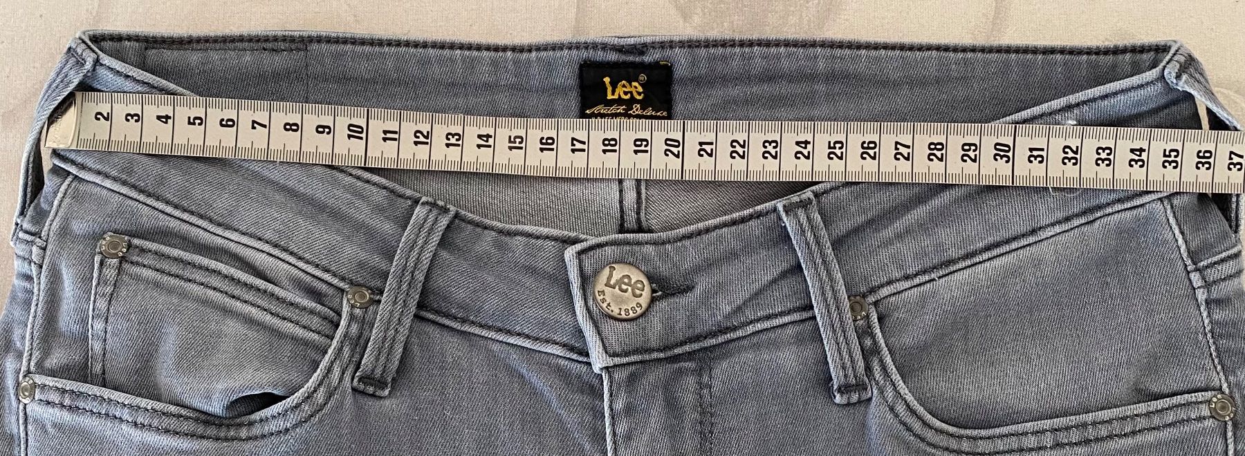 Lee Jeans: Jeans in Grau von Lee – Usato da Zürich venduto da Maria2021 2