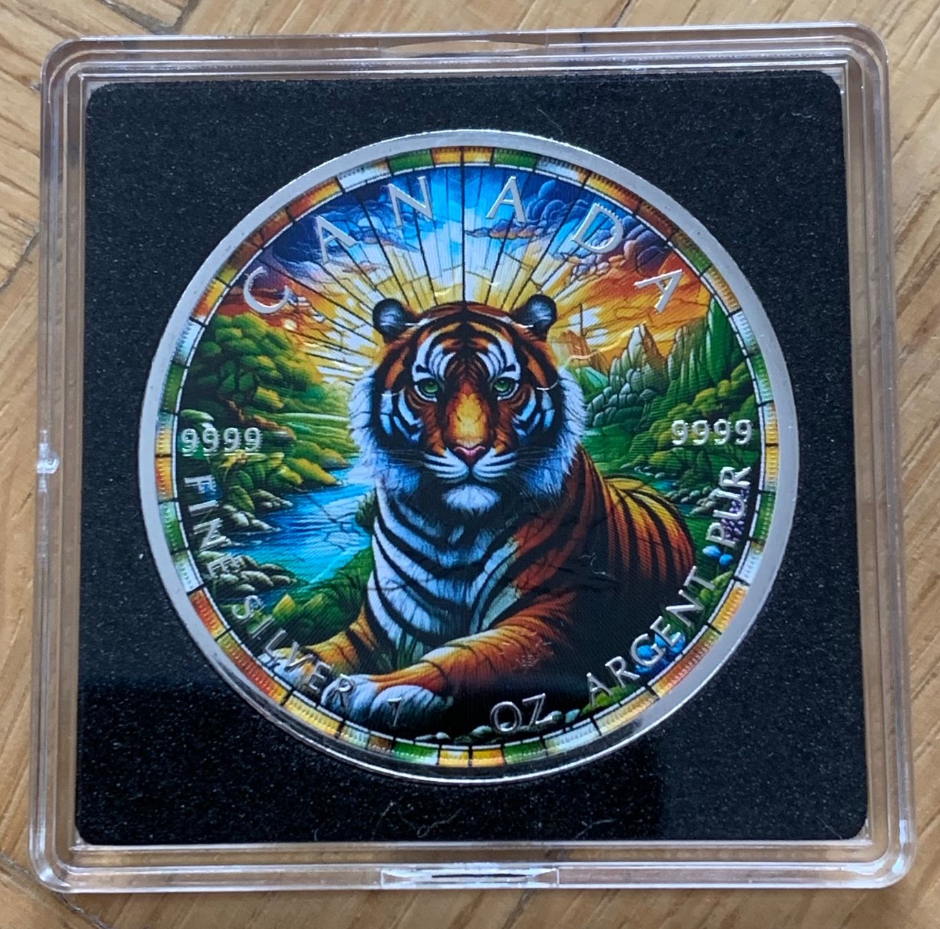 Alle Münzen: Maple Leaf 2025  Farbiger Round Stained Glass TIGER 1 oz. – Neu (gemäss Beschreibung) aus Wetzikon ZH von Nicki6 3