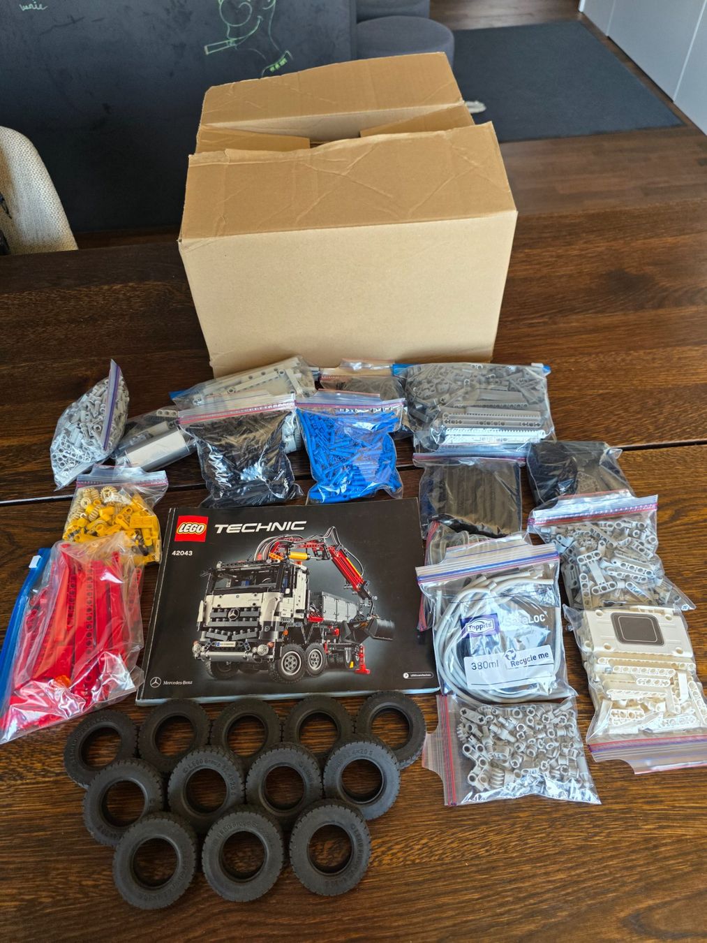 Lego Kit di costruzioni: Lego Technic 42043 Mercedes Benz Arocs – Usato da Nänikon venduto da Nova81