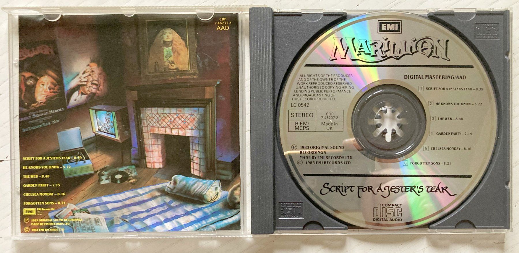 CDs: MARILLION - SCRIPT FOR A JESTER'S TEAR – D'occasion à Bottens par hotter-than-hell 2