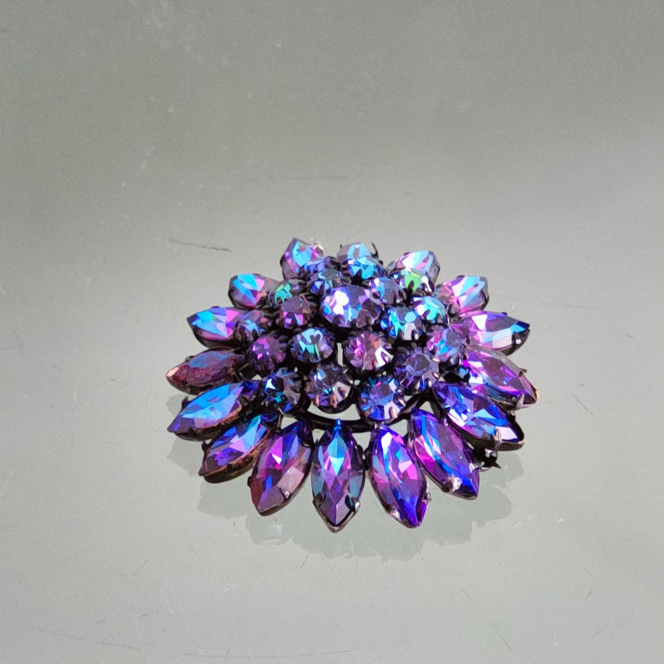 Broschen & Nadeln: Vintage blau lila Brosche – Gebraucht aus Birr von sen_8djr 1