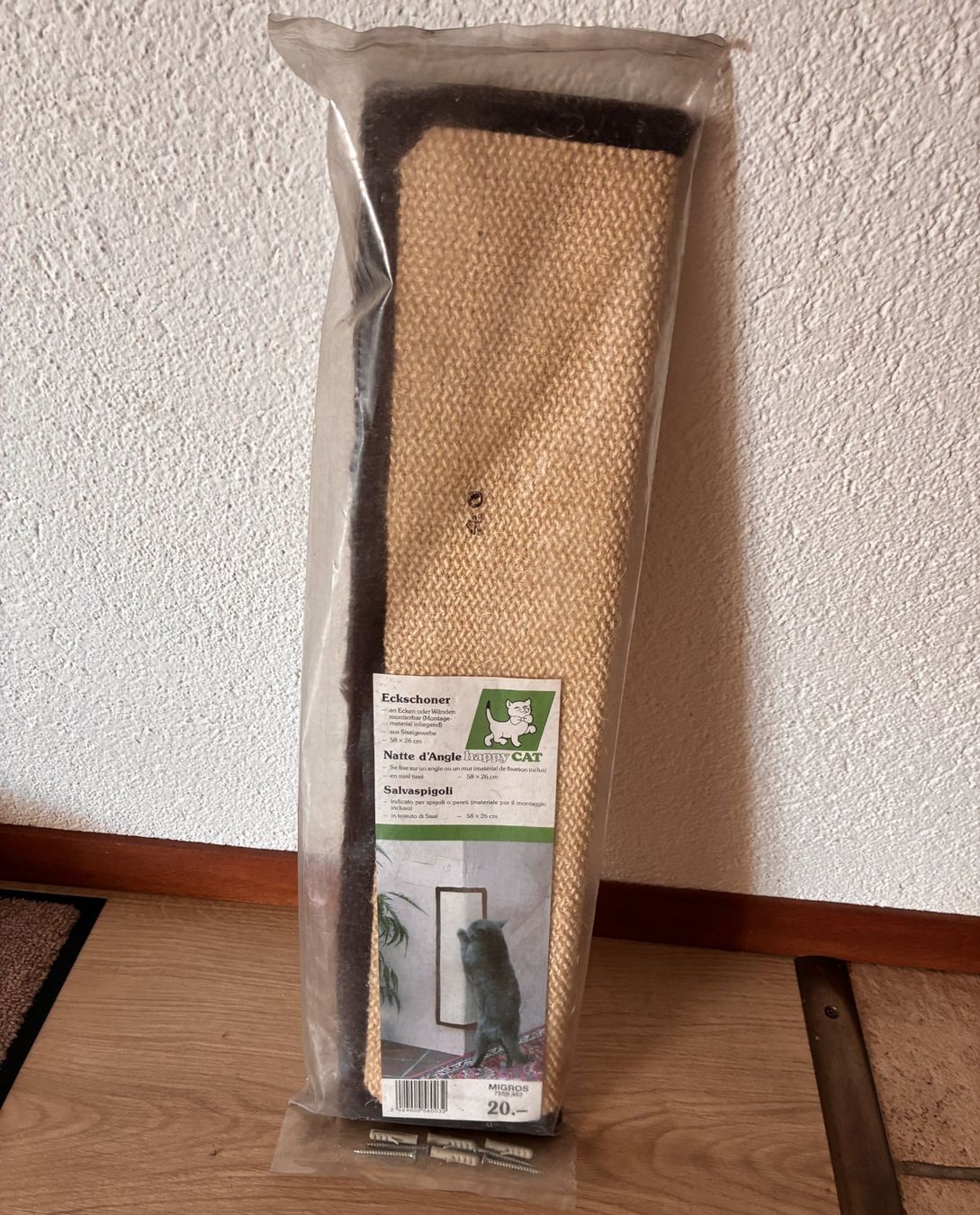 Katzenbaum - Kratzbaum: Griffoir d'angle pour chat – Neu und originalverpackt aus Goumoens-la-Ville von brandonv 1