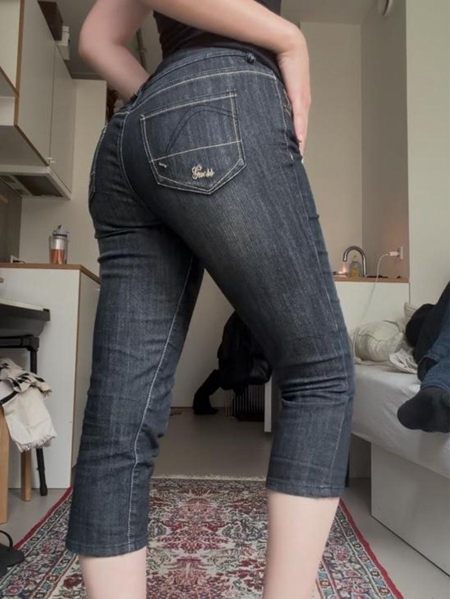 Guess Jeans: Damen Jeans Capri Guess Hose Grösse S  – Nuovo (secondo la descrizione) da Basel venduto da Lara0104