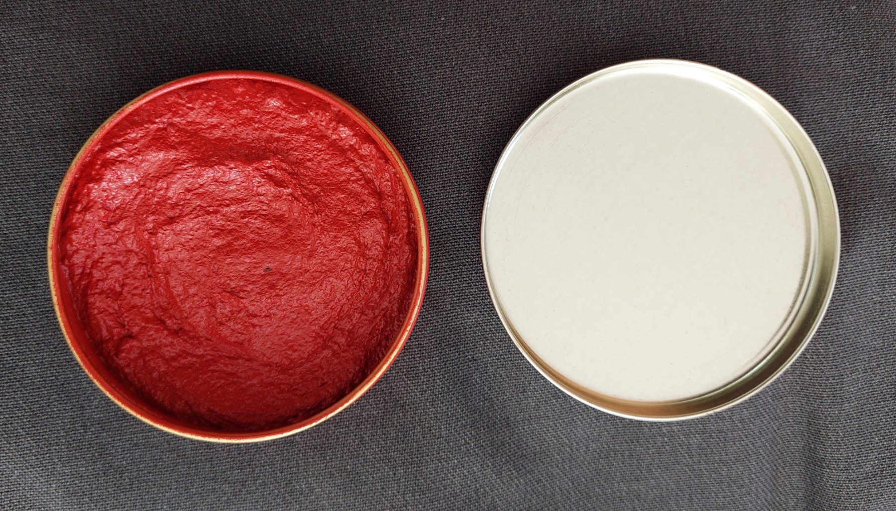 Colori: Dose BEIJING rote Farbe – Usato da Schaffhausen venduto da Rosenmund 2