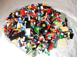 LEGO Technic diverse 2,4 Kg mit6 Minifiguren