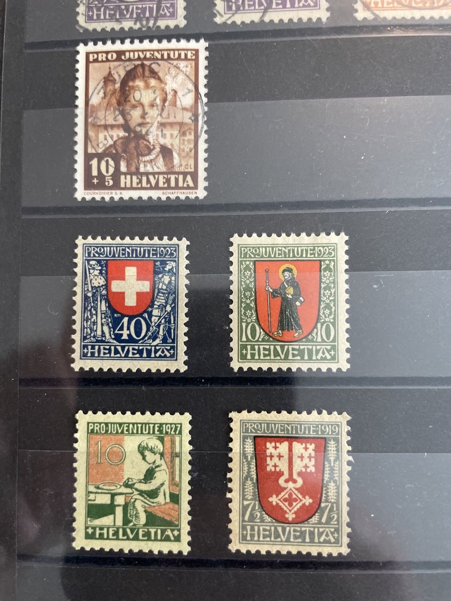 Tutti i francobolli: Abart 12 Briefmarke Top Lot – Usato da Muri AG venduto da Briefmarke-Schweiz 1