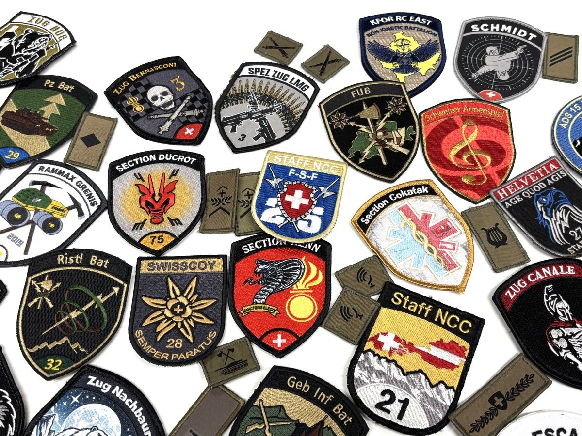 Schweizer Armee Placchette & Badge: Sammlung Patches Schweizer Armee – Usato da Riedikon venduto da Rokh01 2