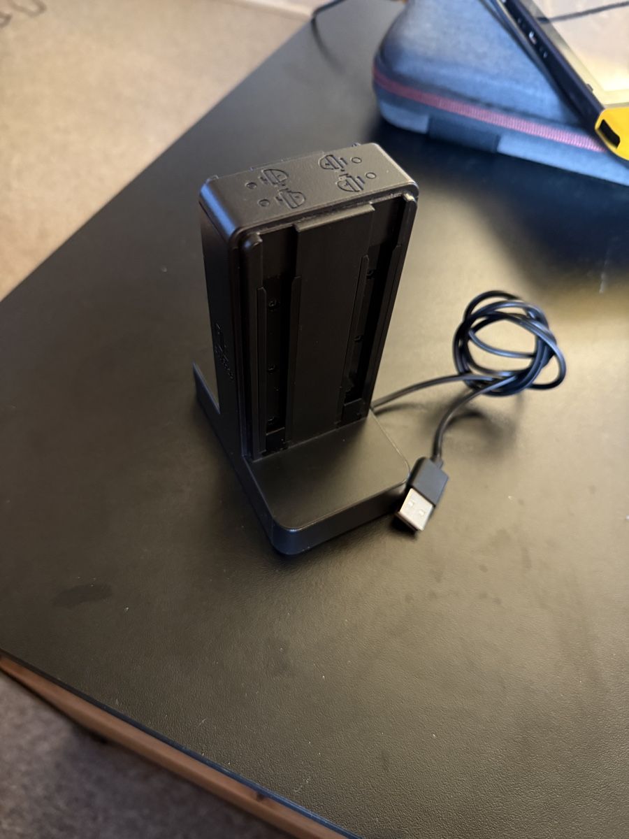 Adattatori & Cavi: Nintendo Switch Ladestation - Original & Top Zustand! – Usato da Laupen BE venduto da fab_bl5s 1