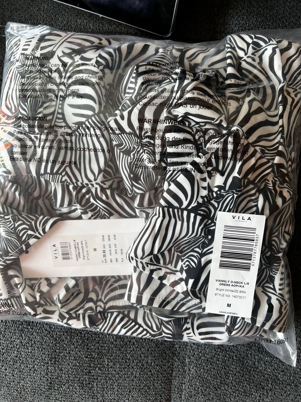 Vila Vestiti: Neues Kleid M – Nuovo e nell'imballaggio originale da Riehen venduto da edu_92w7 5