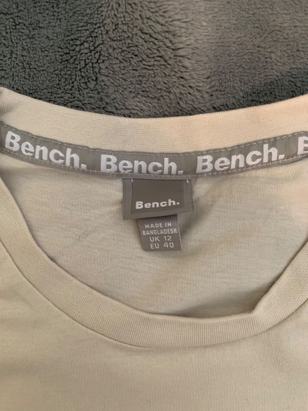 Bench T-shirt: Bench T-Shirt kurzarm, Gr. 40 - neu – Nuovo (secondo la descrizione) da Lengnau BE venduto da ylegoaziou 1