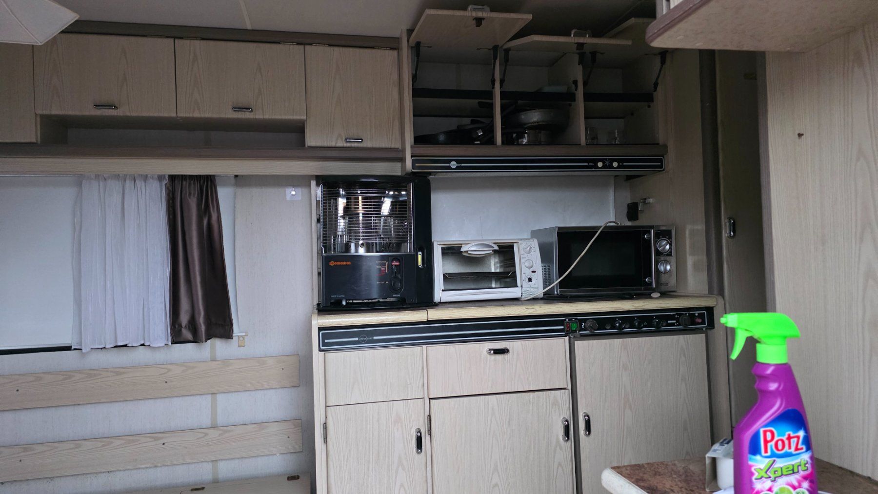 Bürstner Véhicules de camping: Wohnwagen Bürstner 5535 – D'occasion à Arbon par Tropxe. 7