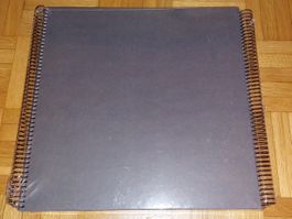 2 neue, originalverpackte Alben mit Spiralbindung