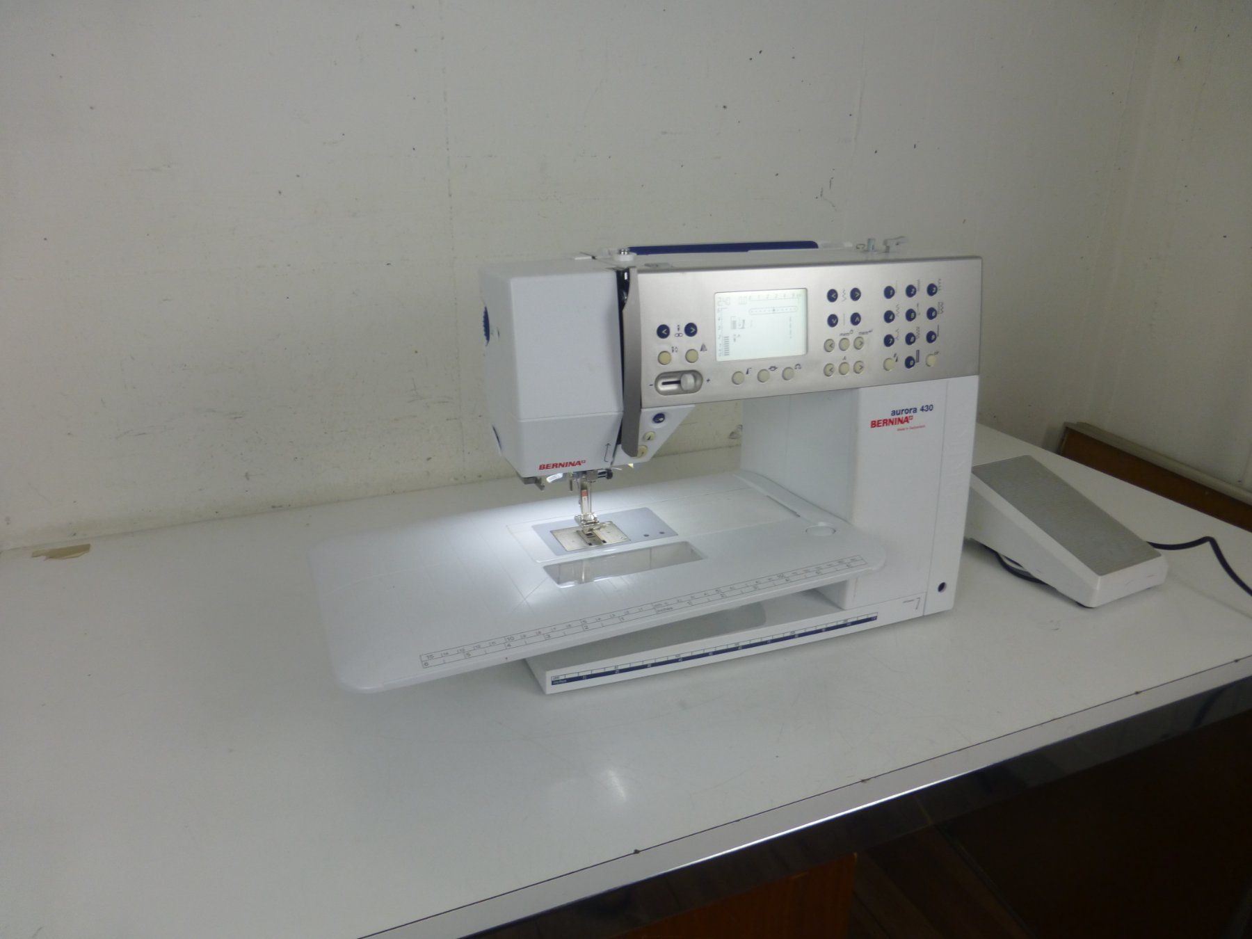Bernina Machines à coudre: Bernina Aurora 430 – D'occasion à Fahrweid par ekv 2