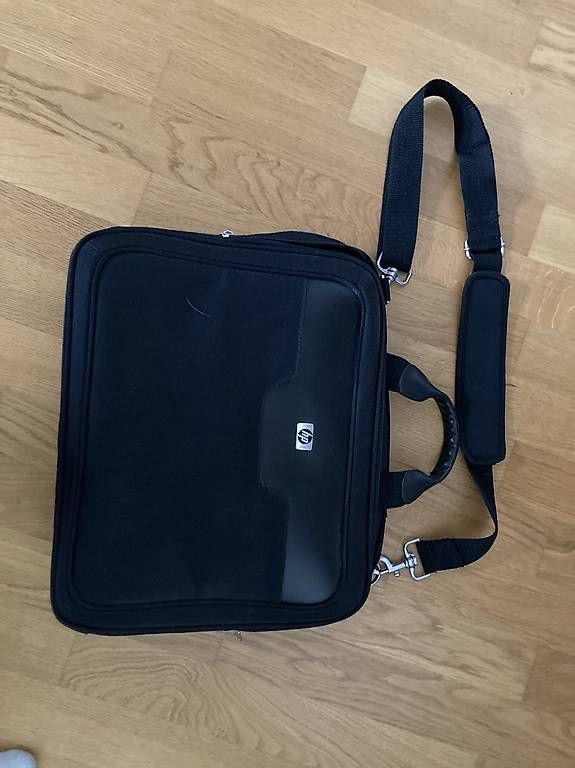 Taschen: Laptoptasche – Gebraucht aus St. Gallen von mue_2nxv