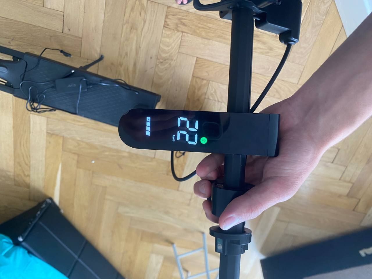 Scooter: trottinette électrique  – Usato da Lausanne venduto da nii_q8nl 5