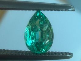 SMARAGD Tropfen   0.41cts  Ural / Sibirien