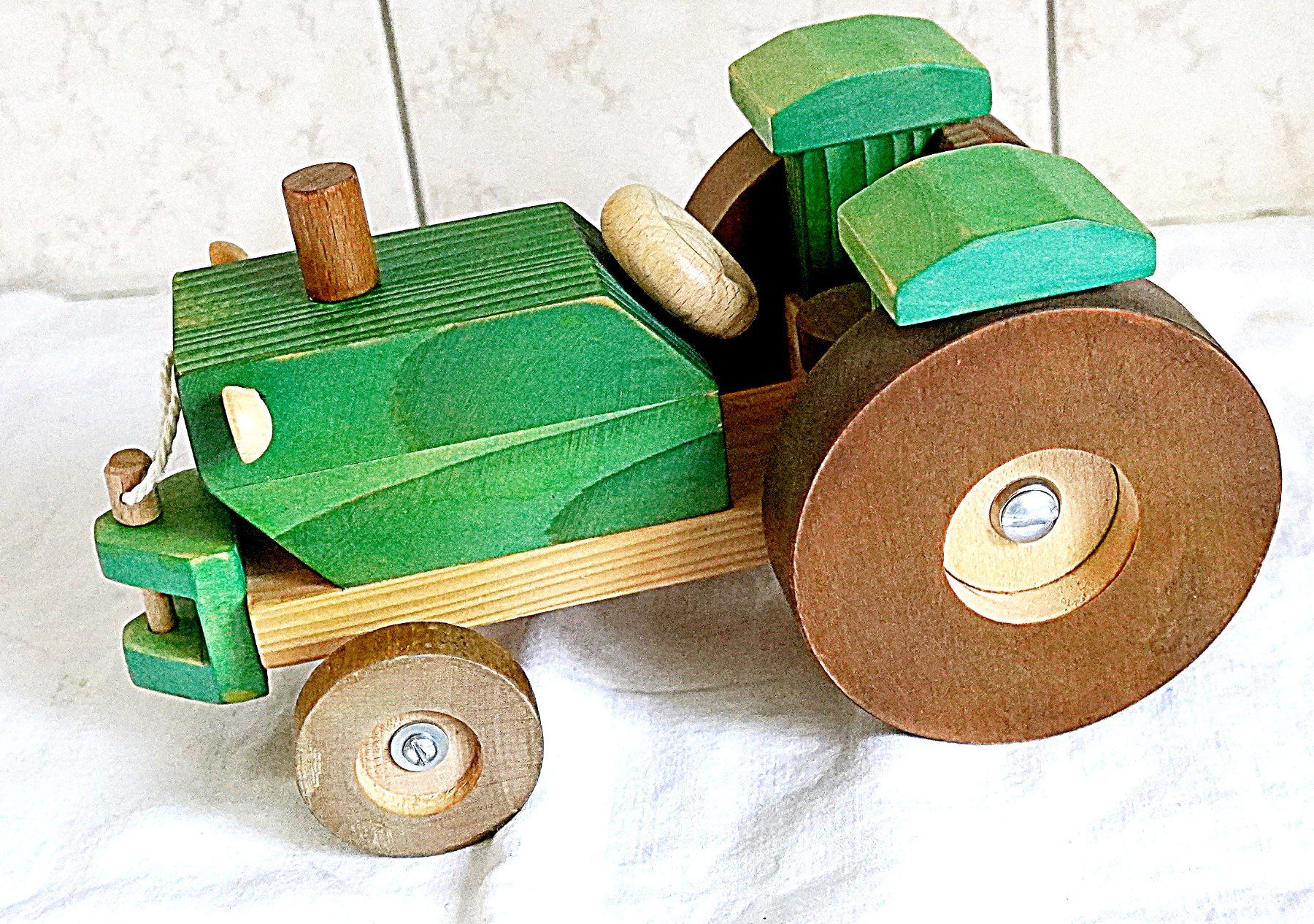 Traktoren: Holztraktor mit Lenkung – Gebraucht aus Baar von 2cvbaar