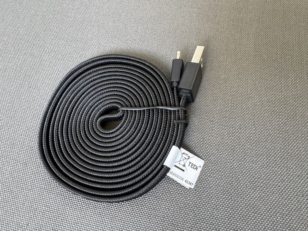 Cavi: Câble USB to Lightning. Neuf – Nuovo (secondo la descrizione) da Lausanne venduto da Denis- 1