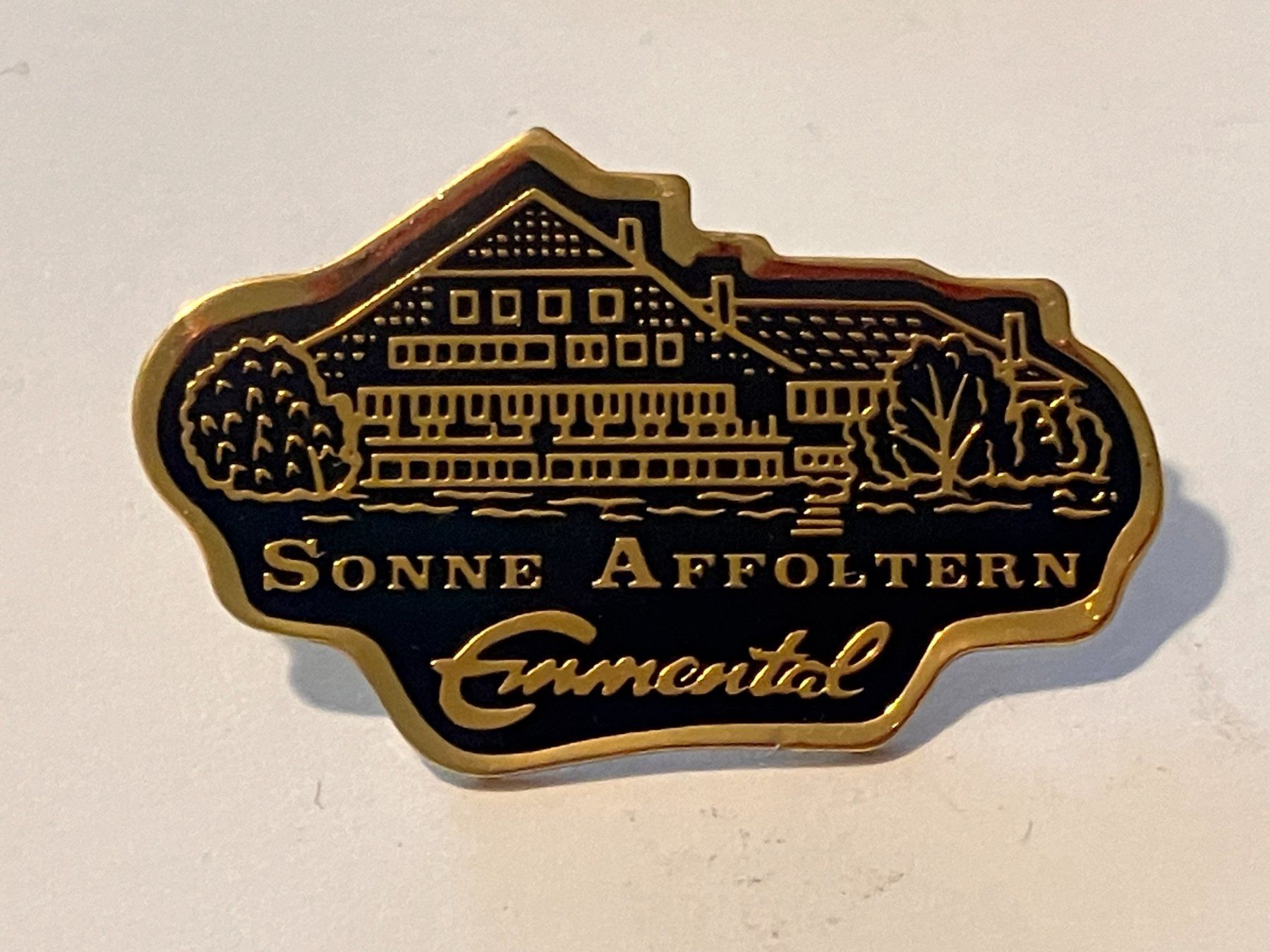 Placchette & Badge: 1 Pin Sonne Affoltern Emmental – Usato da Basel venduto da djwwpp