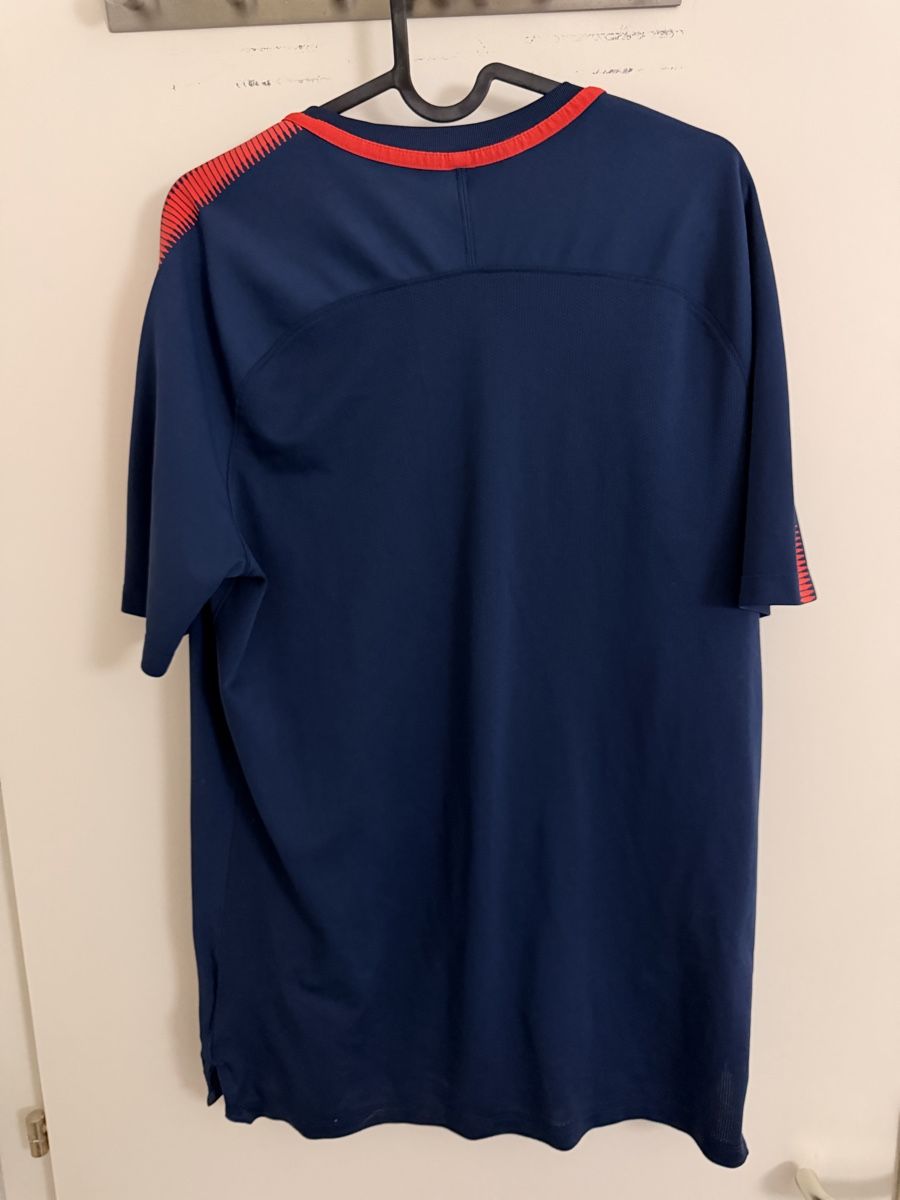 Canottiere & Pantaloni: Maillot entraînement PSG – Usato da Argnou (Ayent) venduto da nathanckcw 1