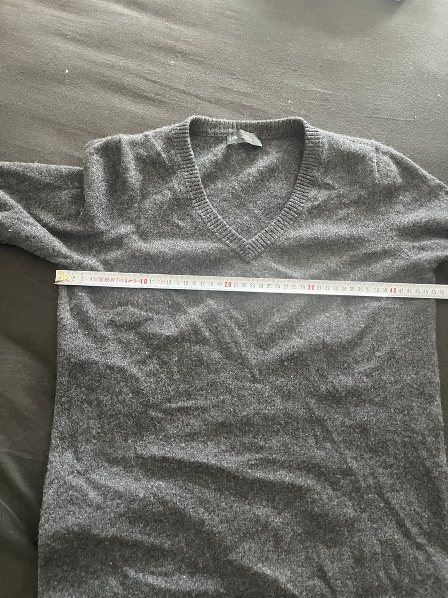 C&A Lotti di vestiti: Zwei Cashmere Damen Pullover V-Ausschnitt – Usato da Olten venduto da sae_82z2 2