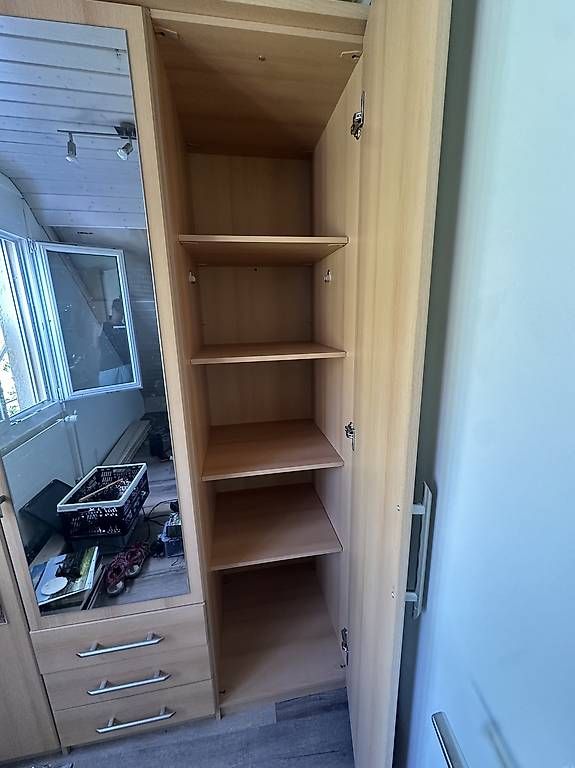 Schränke: Kleiderschrank – Gebraucht aus Unterägeri von carina8800 4