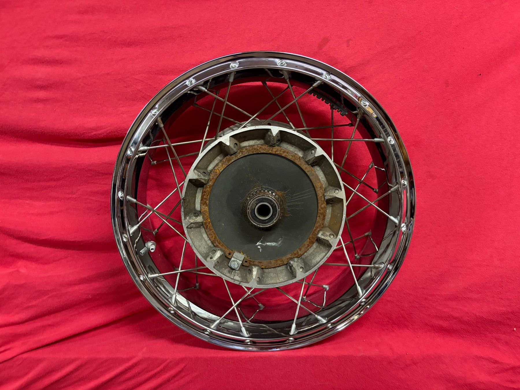 Pneumatici & Ruote complete: Moto Guzzi EV 1100 Hinterrad 17 Zoll – Usato da Jenins venduto da 2010Beni55 1