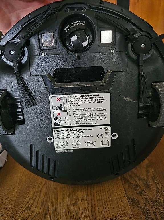 Medion Aspirapolveri & Accessori: Medion Staubsauger Roboter 1.Generation – Usato da Luzern venduto da SissiN89 1