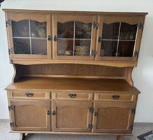 Tessinerstube Rustico, Buffet, Tisch, Stühle, Regal, Lampe