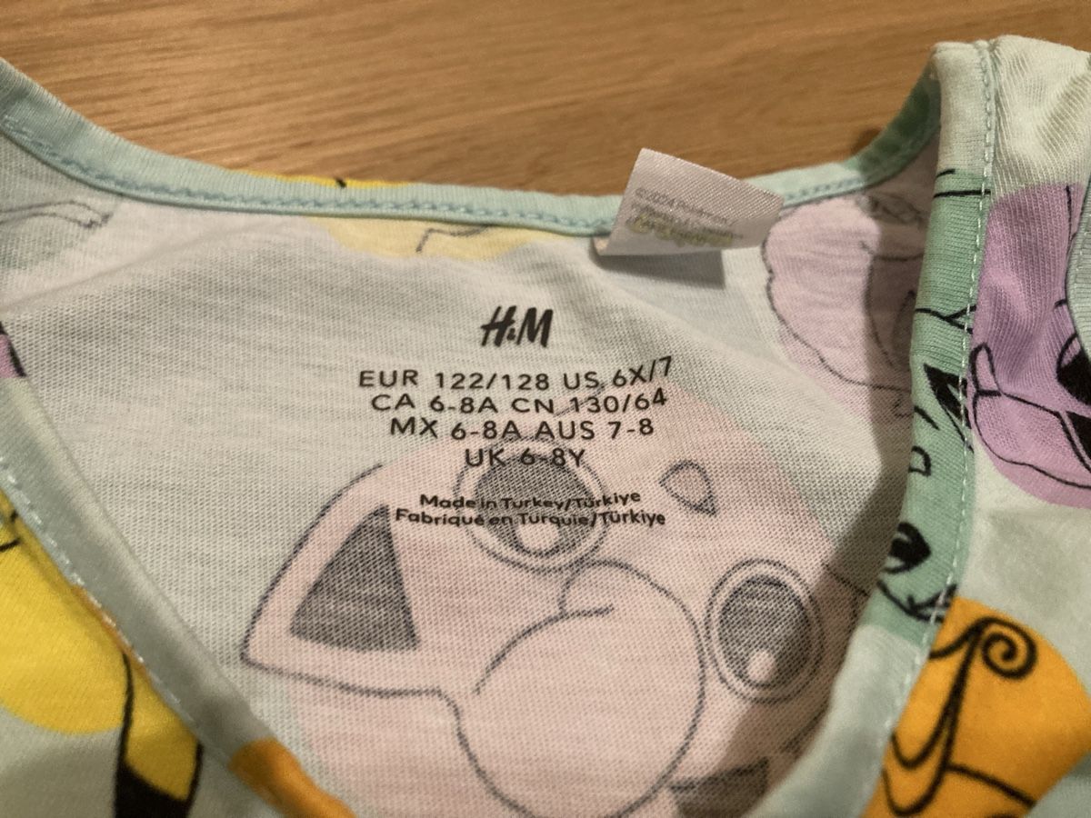 H&M Vestiti & Gonne: Kleid Grösse 122-128 H&M Pokemon – Usato da Oberstammheim venduto da Annatina11 2