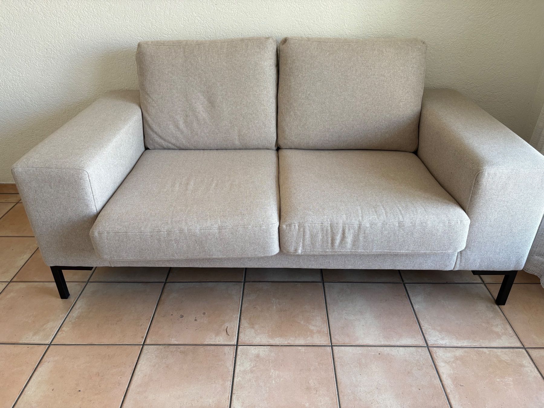 Livique Divani: ZWEI neuwertige Livique Sofa – Usato da Rüti ZH venduto da socali 1
