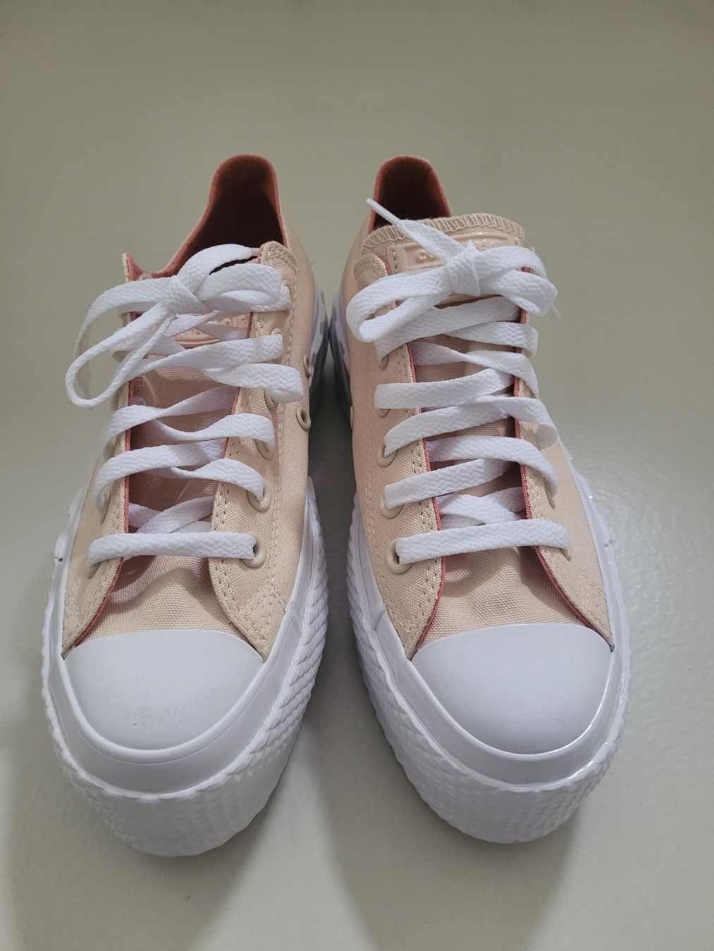 Converse Scarpe da donna: Converse Plateau-Sneaker, Grösse 37 – Nuovo e nell'imballaggio originale da Wallisellen venduto da sedlees