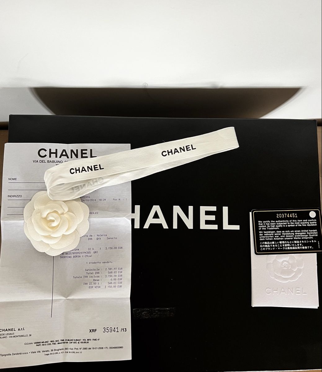 Chanel Sacs femmes: Chanel handbag black patent leather – D'occasion à Corsier-sur-Vevey par Kristina.Nova 9