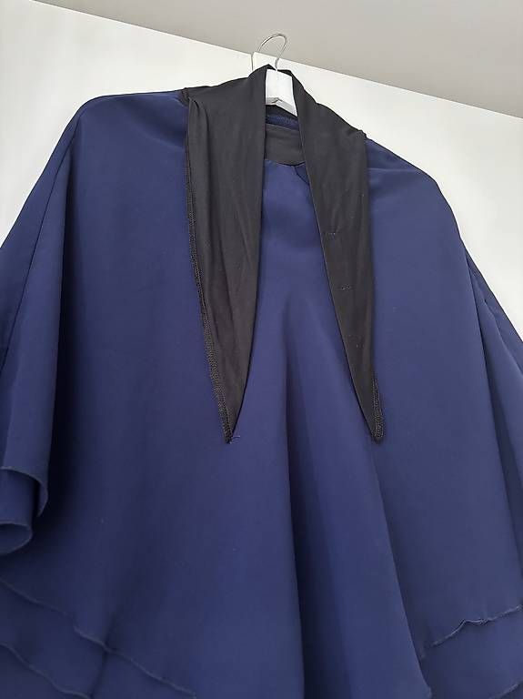 Foulard & Sciarpe: Hijab/Khimar/Himar/Kopftuch blau – Usato da Basel venduto da ukhtyy 1