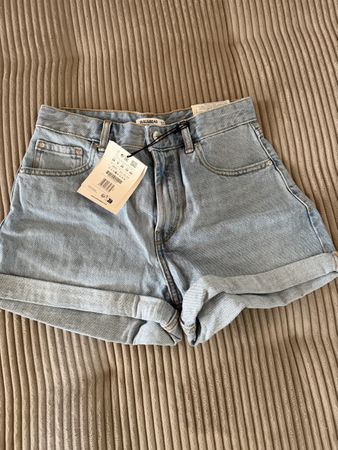 neuwertige Pull&Bear Shorts in Grösse 38