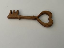 Herzschlüssel aus Eichenholz
