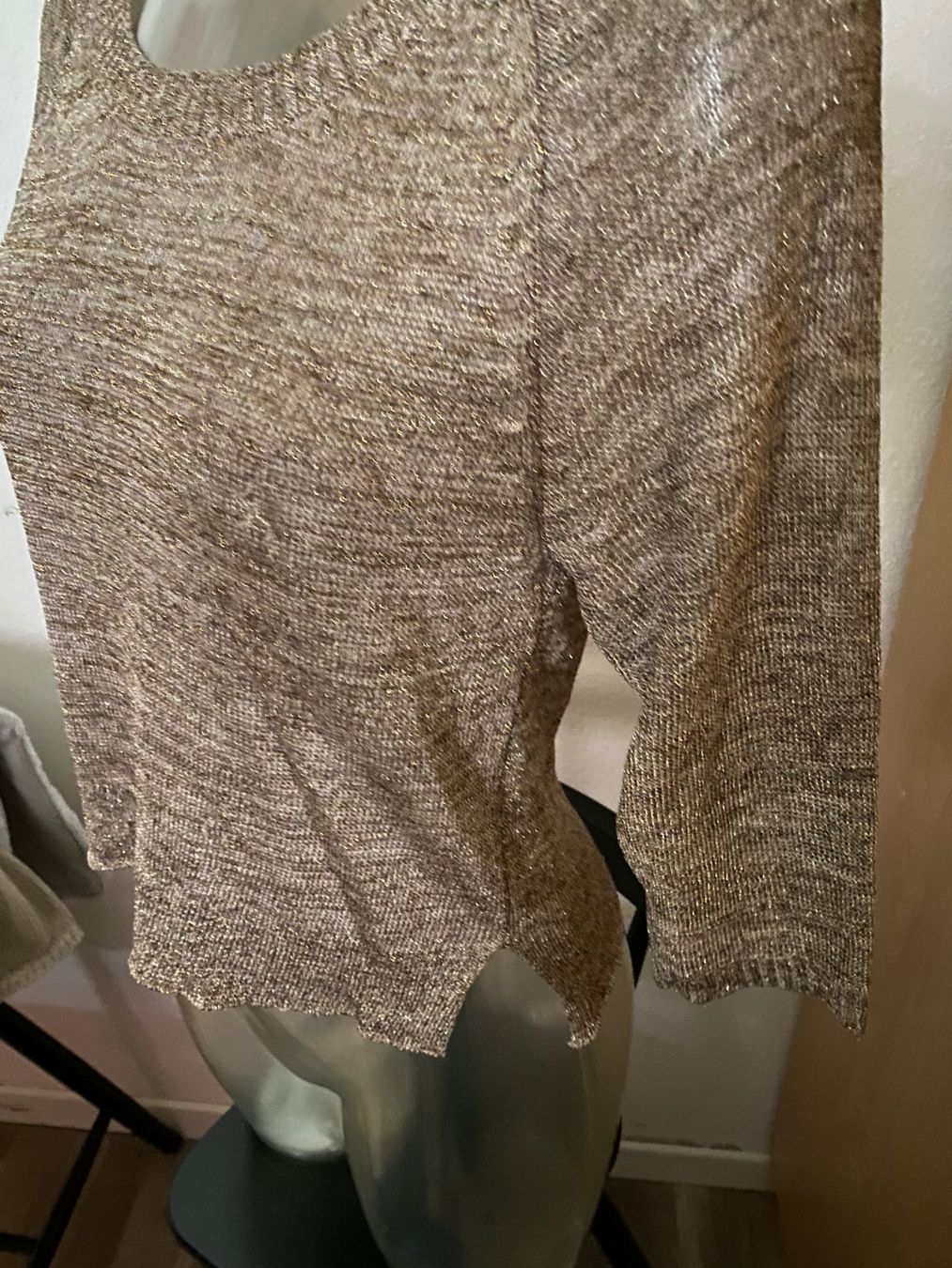 H&M Maglioni & Felpe: H&M leichter Glitzer Pullover Grösse XS , 3/4 arm – Usato da Allenwinden venduto da Obalu 1